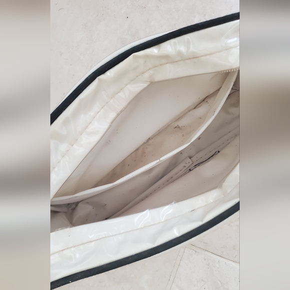 AUTHENTIC VINTAGE CHANEL MAKEUP / COSMETIC PURSE / BAG - Picture 11 of 11